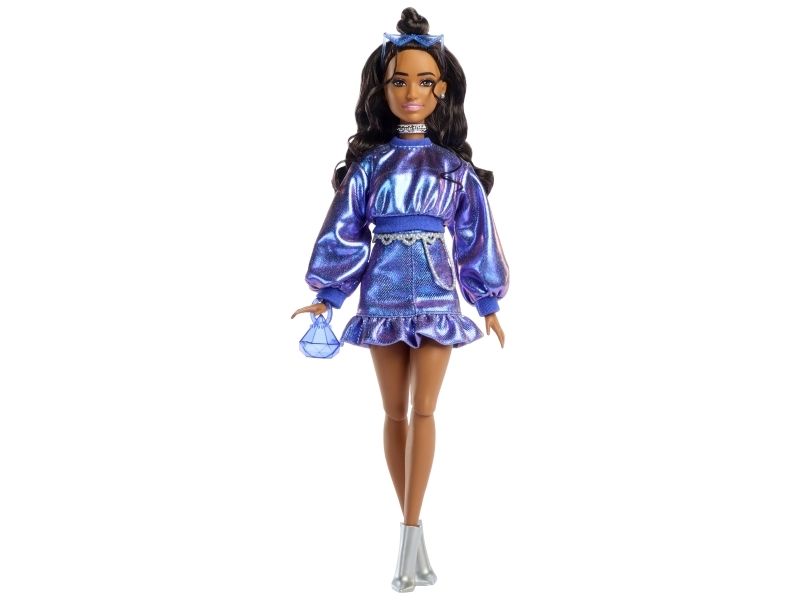 Barbie Deluxe Style JFP42 modedocka, blå tröja, vågigt hår, Latina