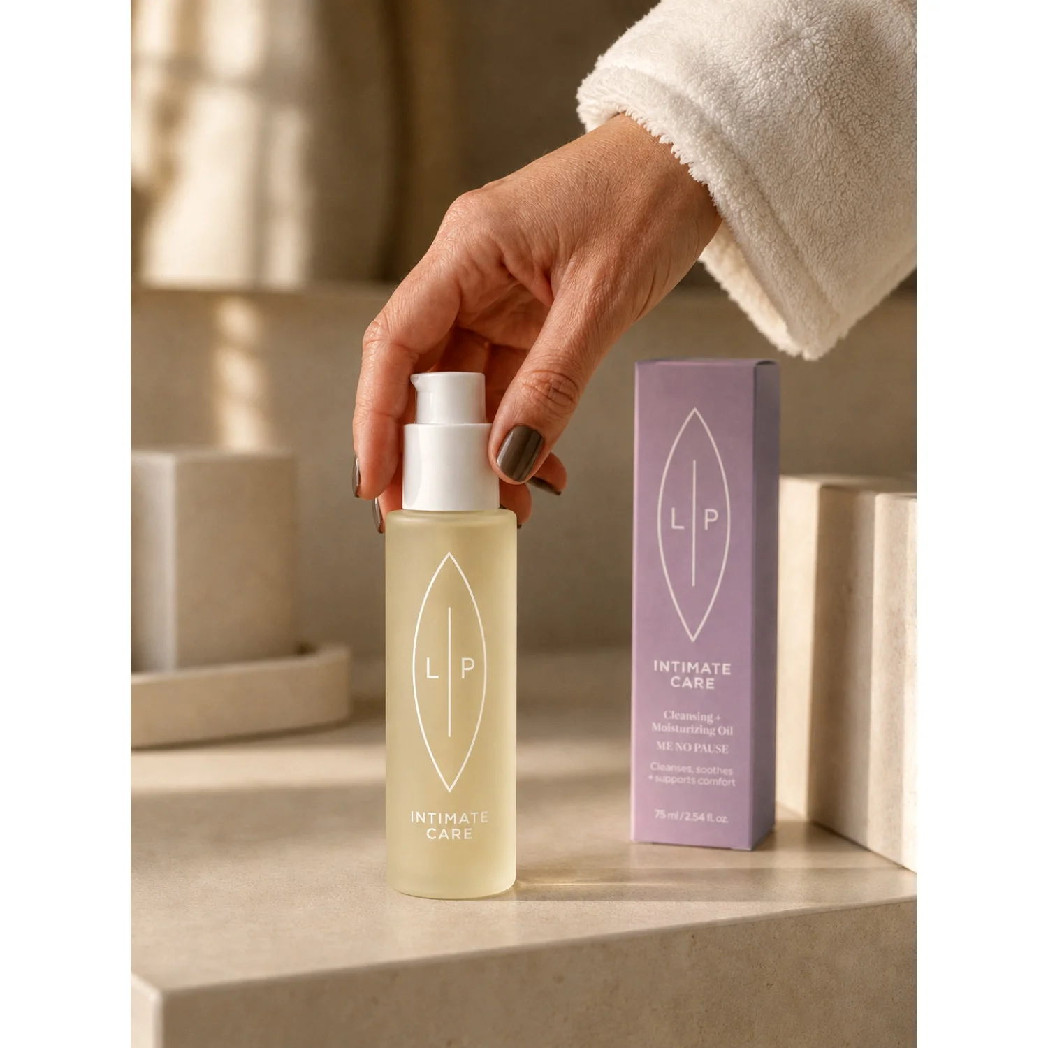 Lip Intimate Care Cleansing + Moisturizing Oil ME NO PAUSE, 75 ml, bild 2