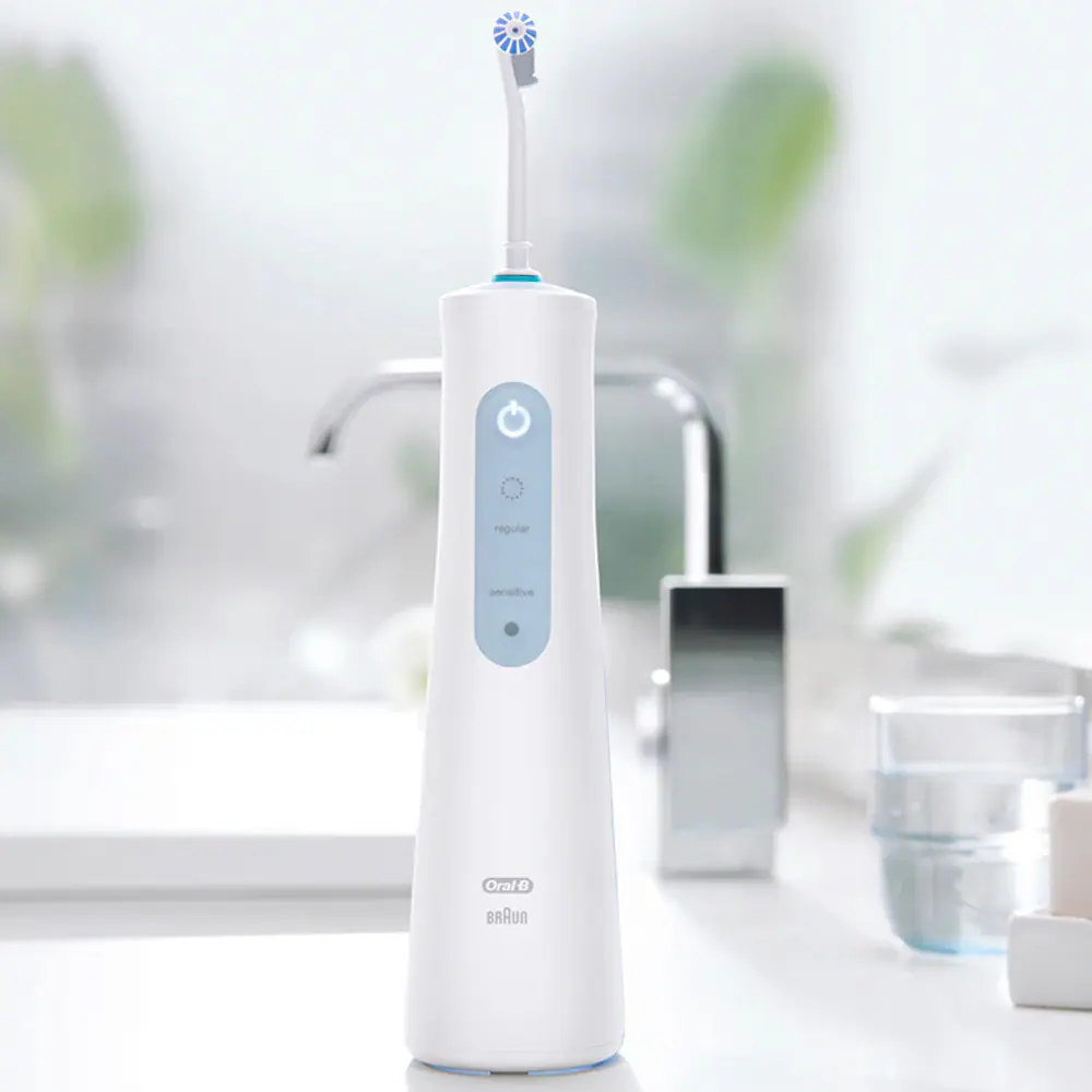 Oral-B AquaCare 4 mundusch vit / hydropulsator med Oxyjet / vattenflosser för daglig mellanrumsrengöring