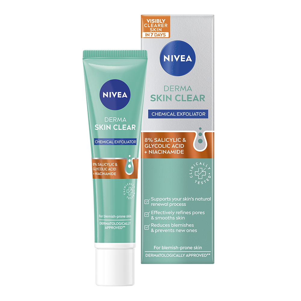 NIVEA Derma Skin Clear Night Exfoliator 40 ml