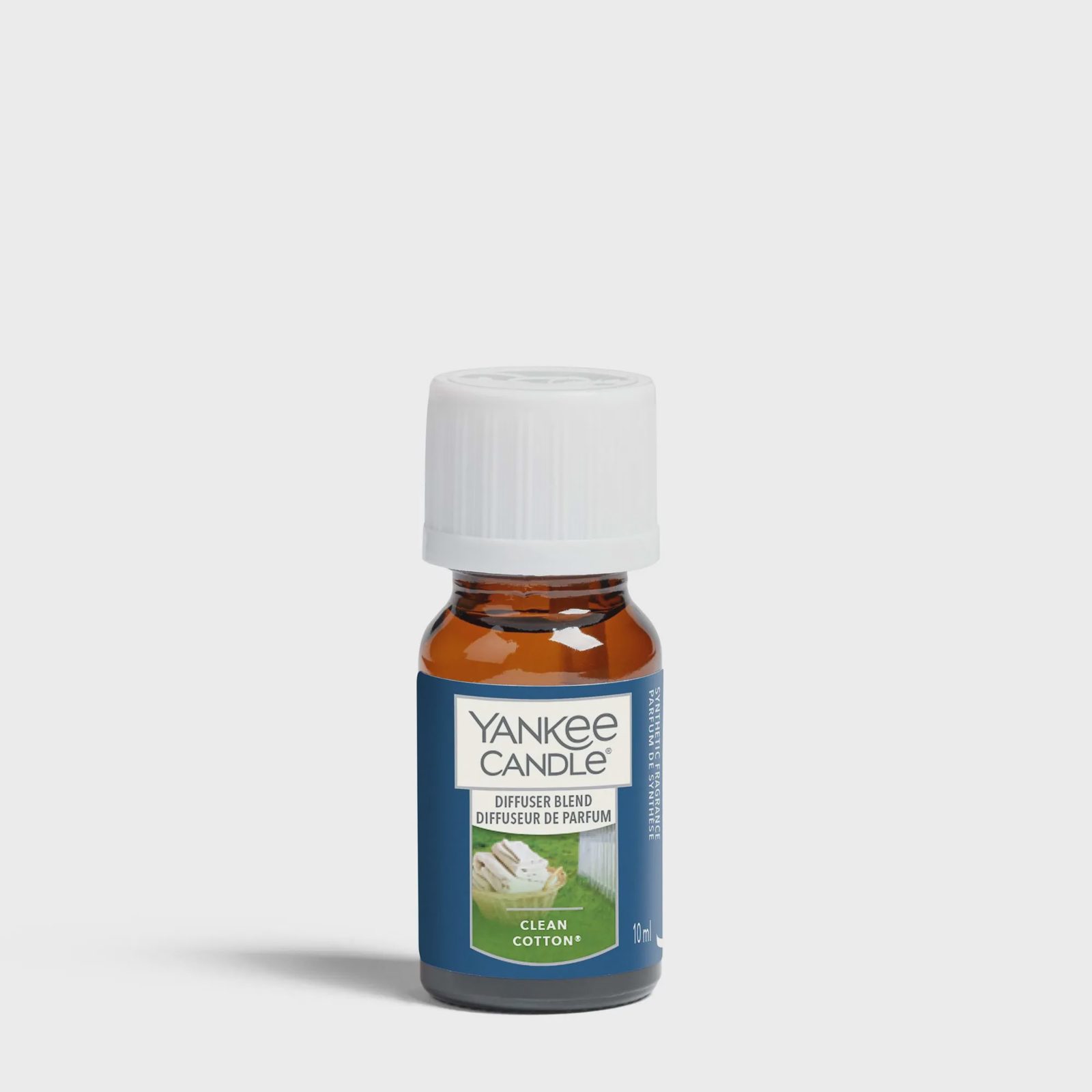 Yankee Candle Clean Cotton, 10 ml, Bergamott, CEDAR, Liljekonvalj, Mysk, Rosa, vetiveria, Trä, Doftspridare