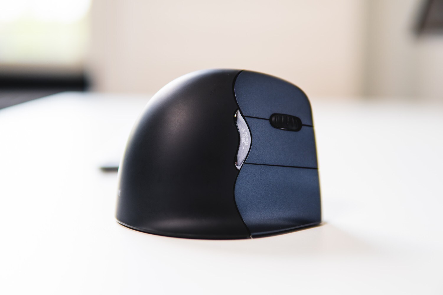 Evoluent Vertical Mouse 4 Wireless, högerhänt, bild 2