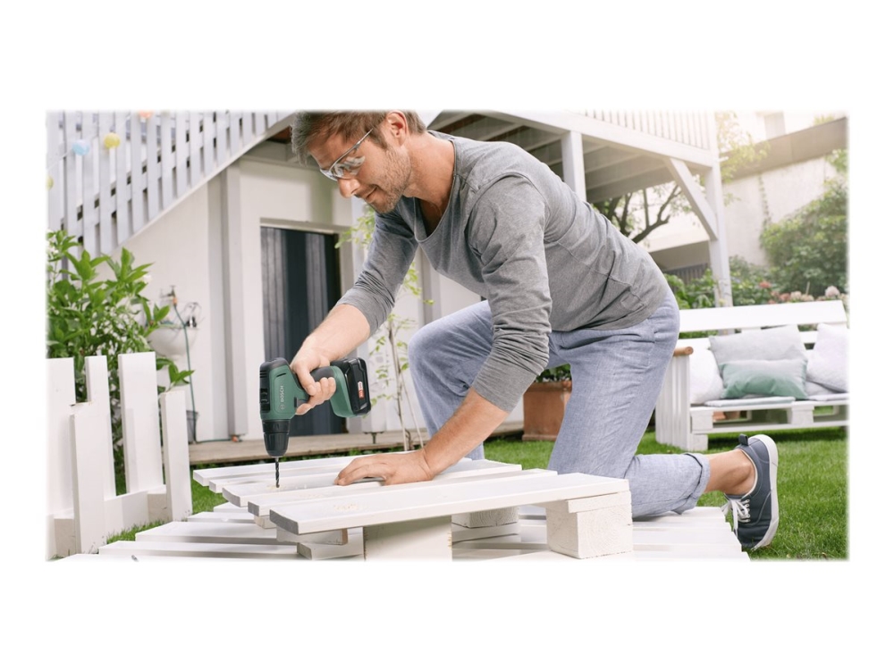 Bosch UniversalDrill 18V borrskruvdragare 23/32 Nm, 1,5 Ah batteri