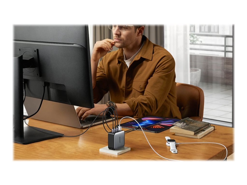UGREEN Nexode 100W USB-C PD GaN - 4-Port Väggladdare - Svart