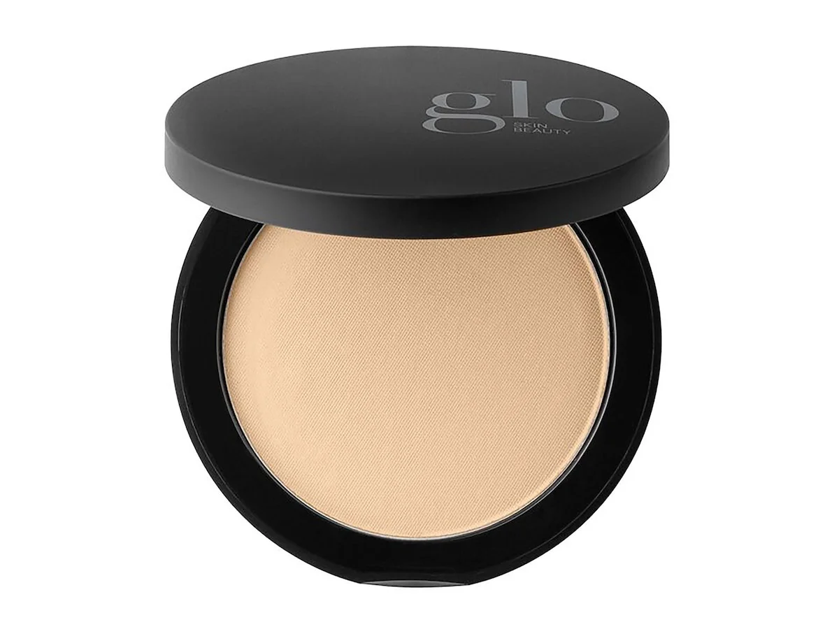 Glo Skin Beauty Pressed Base Golden Medium