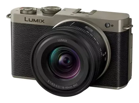 Panasonic Lumix S9 + S 18-40/4.5-6.3 -systemkamera, Titanium