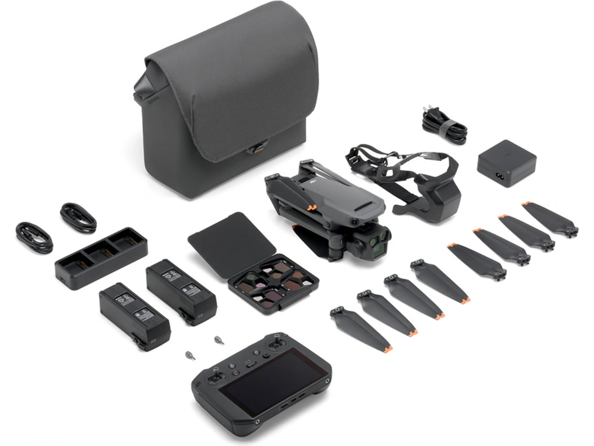 DJI Mavic 3 Pro Fly More Combo (DJI RC PRO)