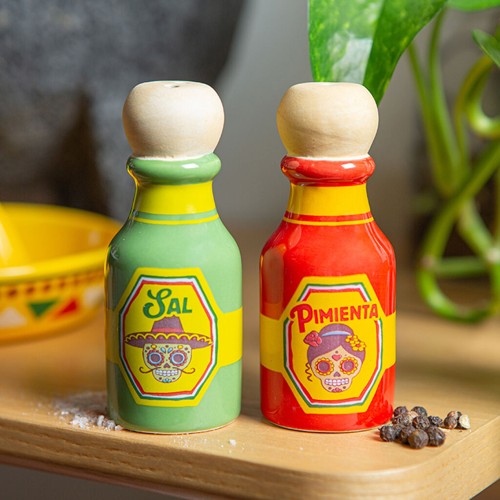Kikkerland - Hot Sauce Salt & Pepper Shakers - 1.5 inches in diameter and 3.5 inches in height