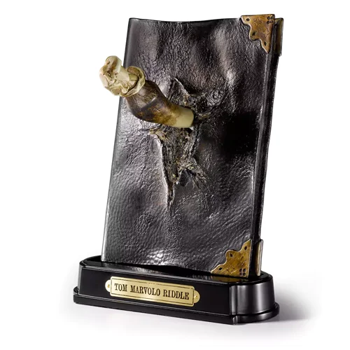 Harry Potter - Basilisk Fang and Tom Riddle Diary
