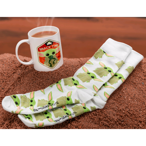 Star Wars - The Mandalorian - The Child Mug and Socks Set (PP7333MAN)