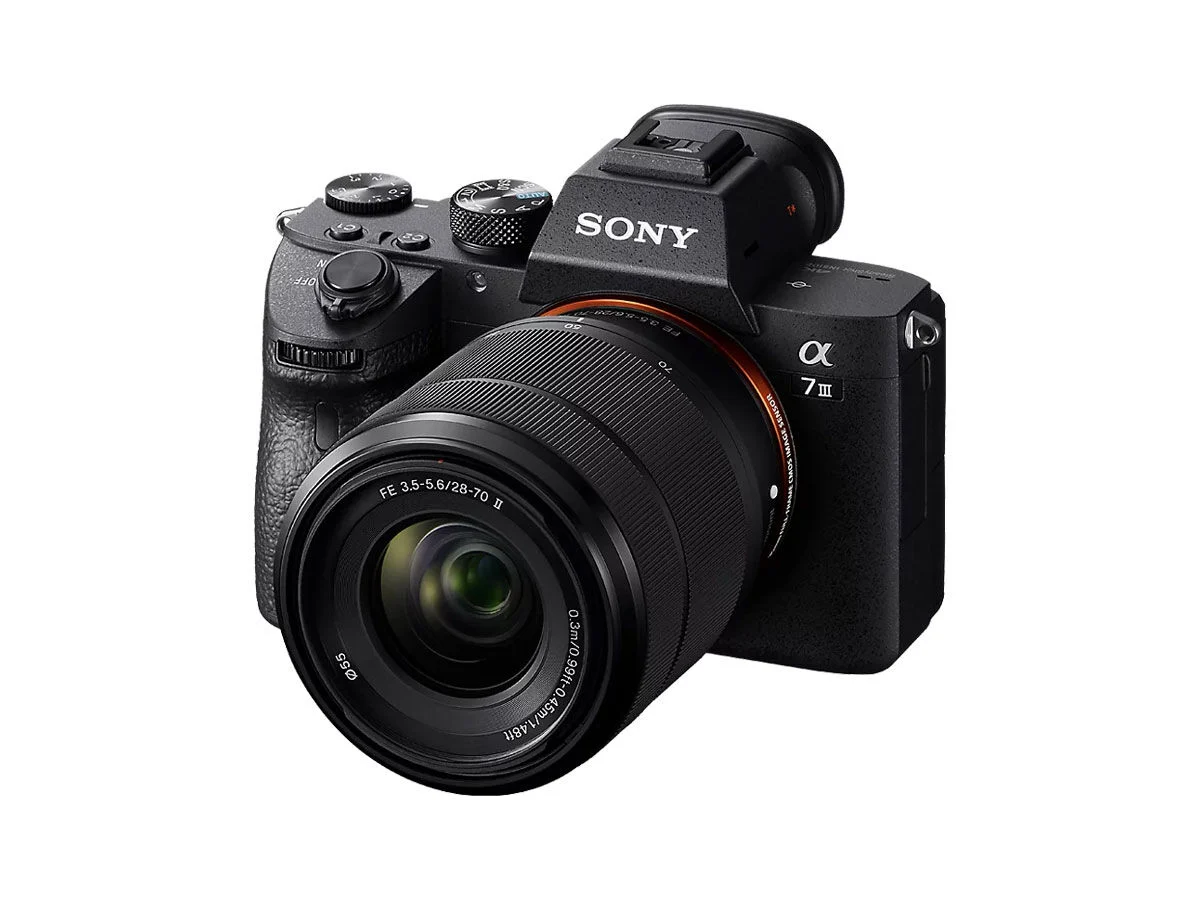 Sony Alpha 7 III kamera + 28-70 mm F/3.5-5.6, svart, bild 4