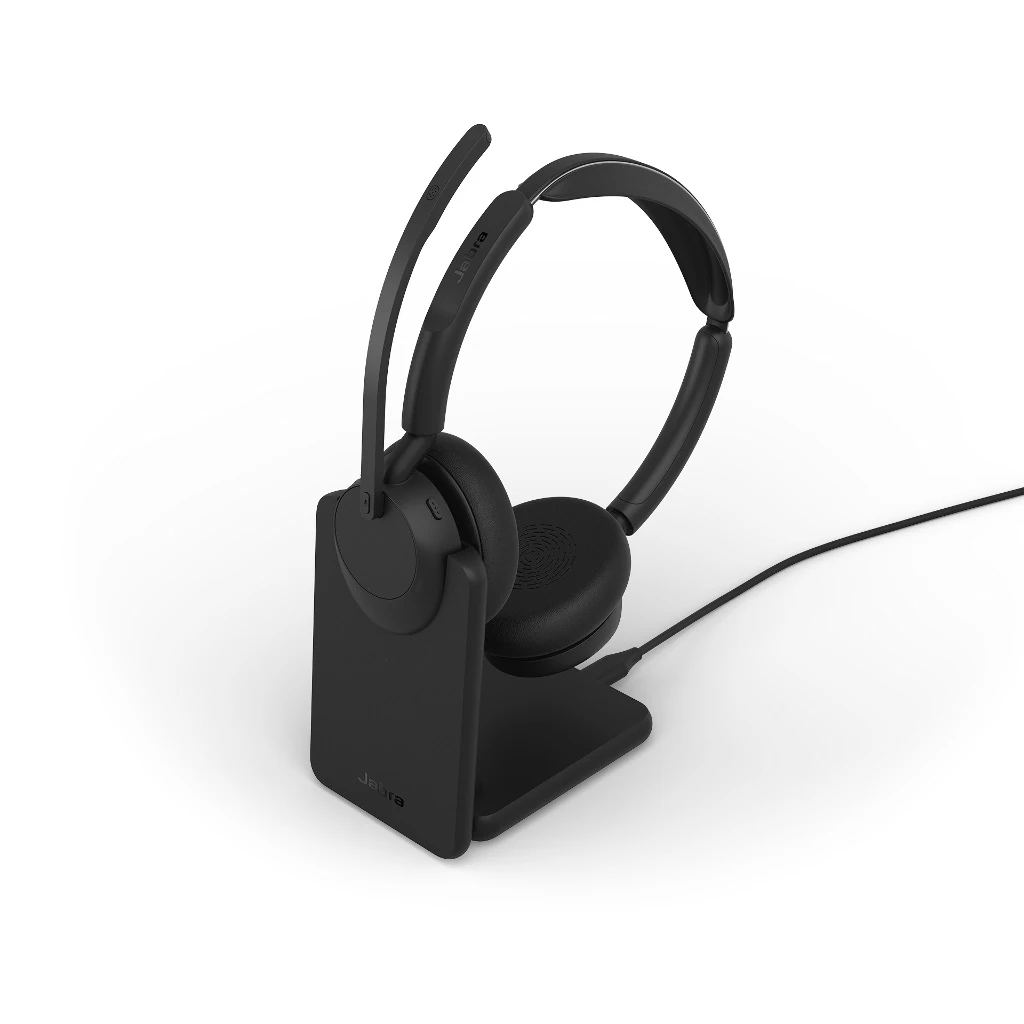 Jabra Evolve3 45 – Stereo – UC – USB-C – inkl. laddningsställ