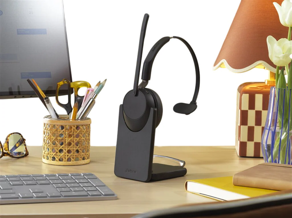 Jabra Evolve3 65 UC - Headset - på örat - Bluetooth - trådlös, kabelansluten - aktiv brusradering - USB-A via Bluetooth-adapter, USB-C - Optimerad för UC, bild 5